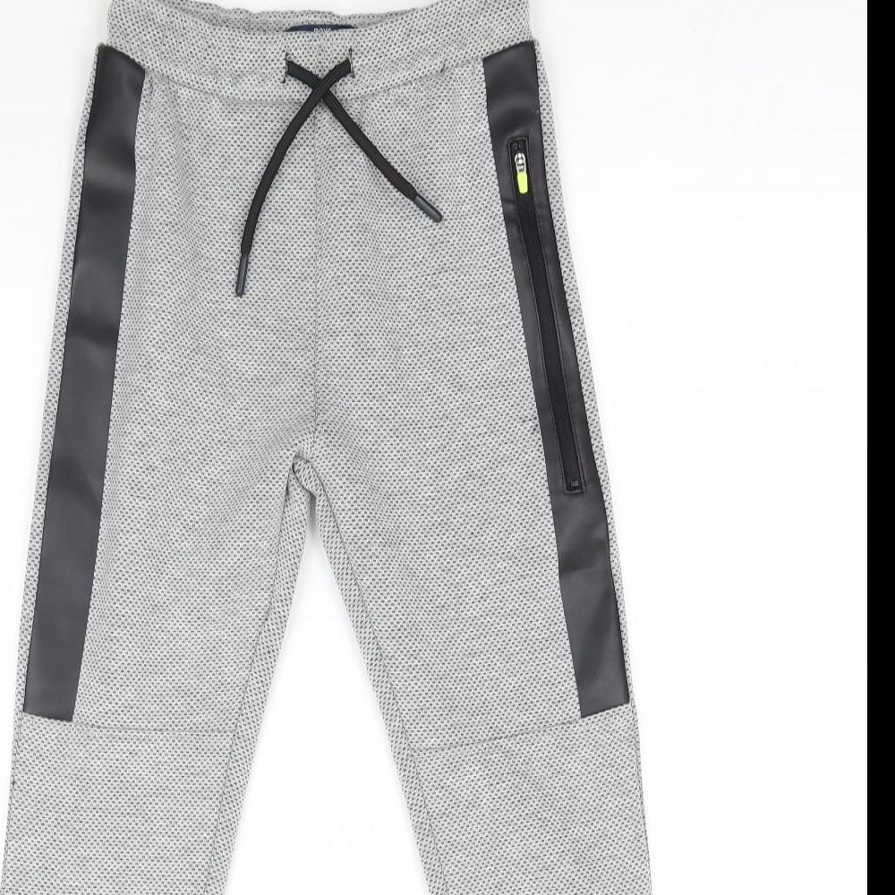 Matalan Boys Grey   Jogger Trousers Size 7 Years