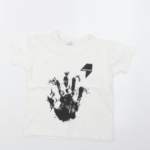 Stars & Stripes Boys White   Basic T-Shirt Size 5-6 Years