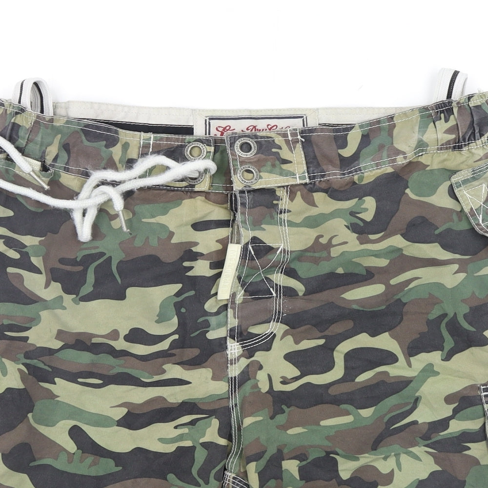 Superdry Mens Green Camouflage  Cargo Shorts Size XL