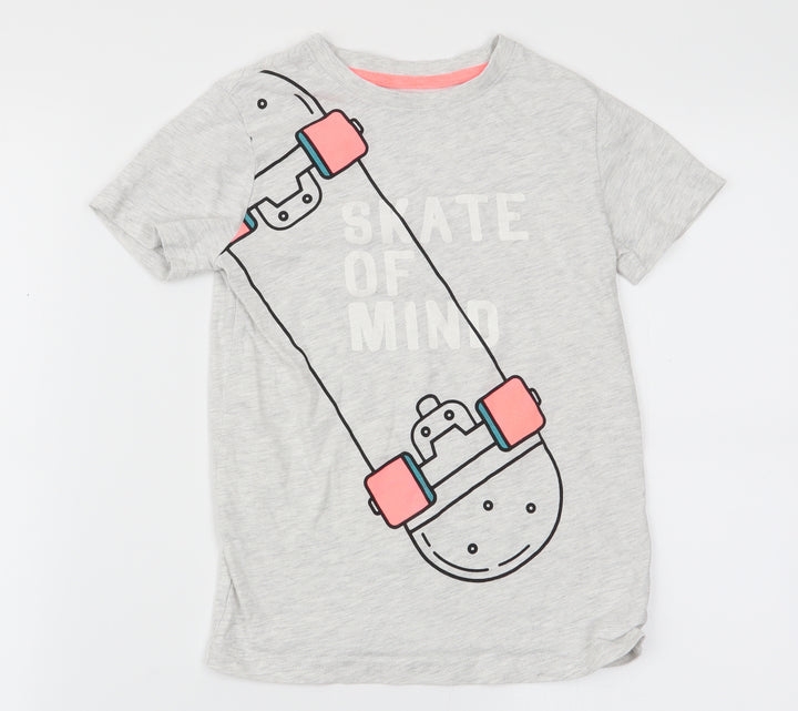 utlaws Boys Grey   Basic T-Shirt Size 7-8 Years