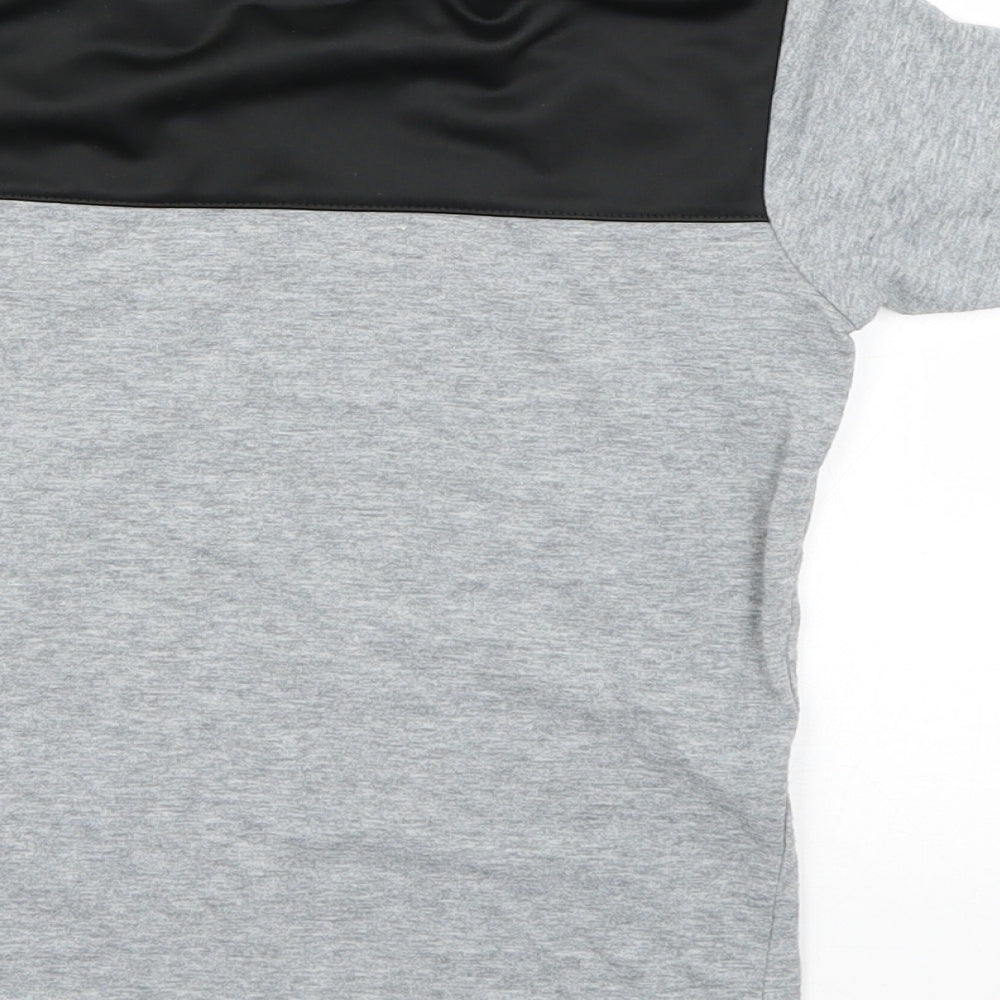Nike Boys Grey   Basic T-Shirt Size 5-6 Years