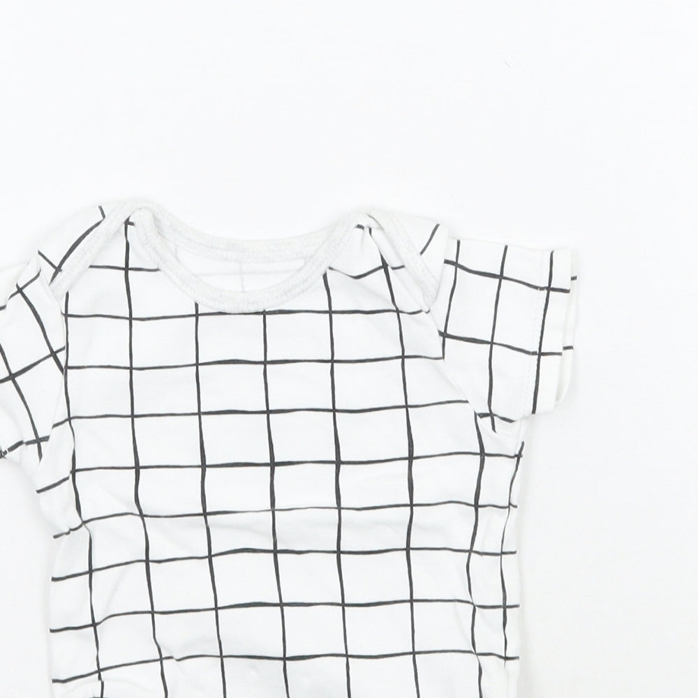 George Baby White Check  Babygrow One-Piece Size 6-9 Months