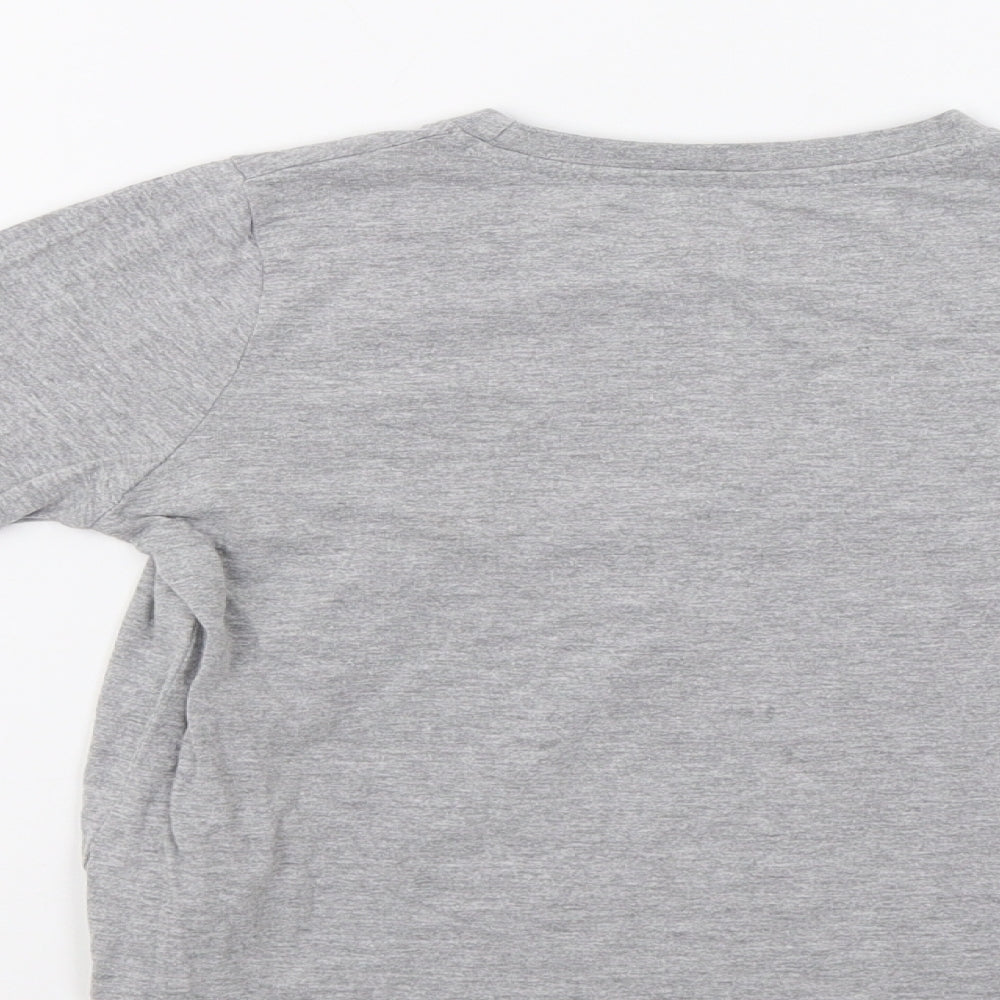 Primark Boys Grey   Basic T-Shirt Size 6-7 Years