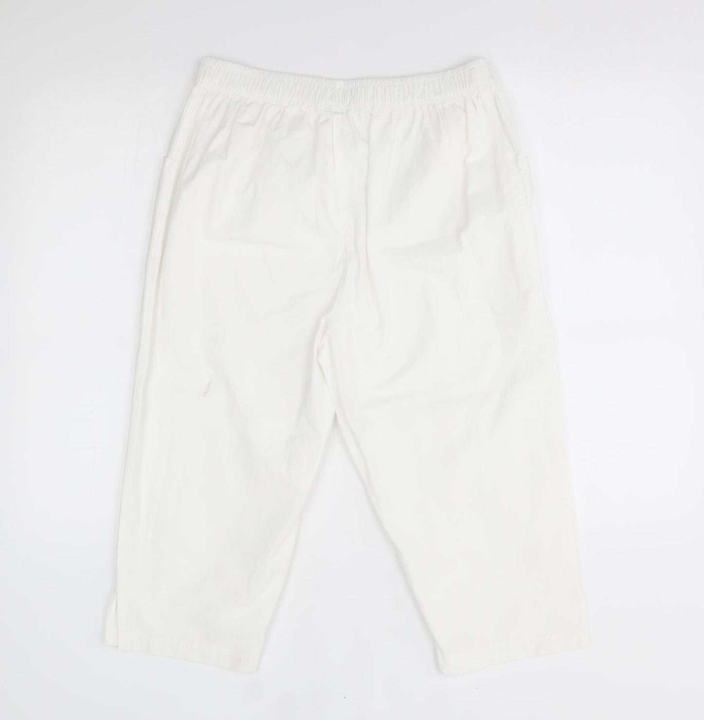 blanc du nil Womens White   Capri Trousers One Size L20 in