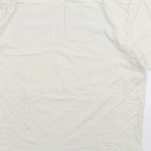 George Mens White    T-Shirt Size M