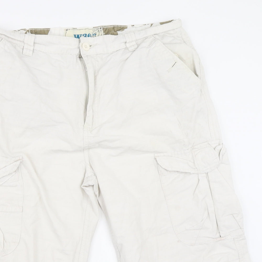 Primark Mens Ivory   Cargo Shorts Size 36 in