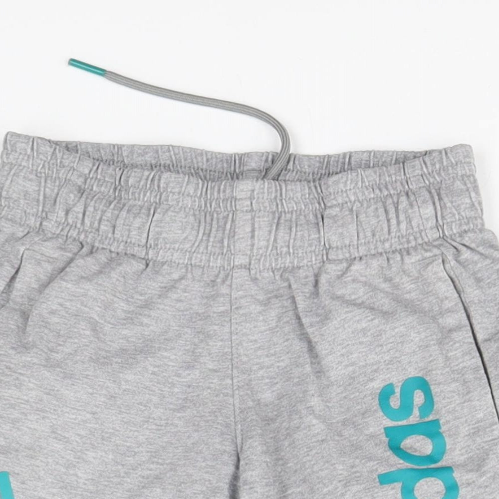adidas Boys Grey   Sweat Shorts Size 5-6 Years