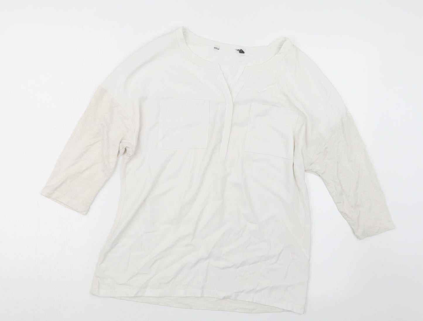 Preworn Womens White   Basic T-Shirt Size 10