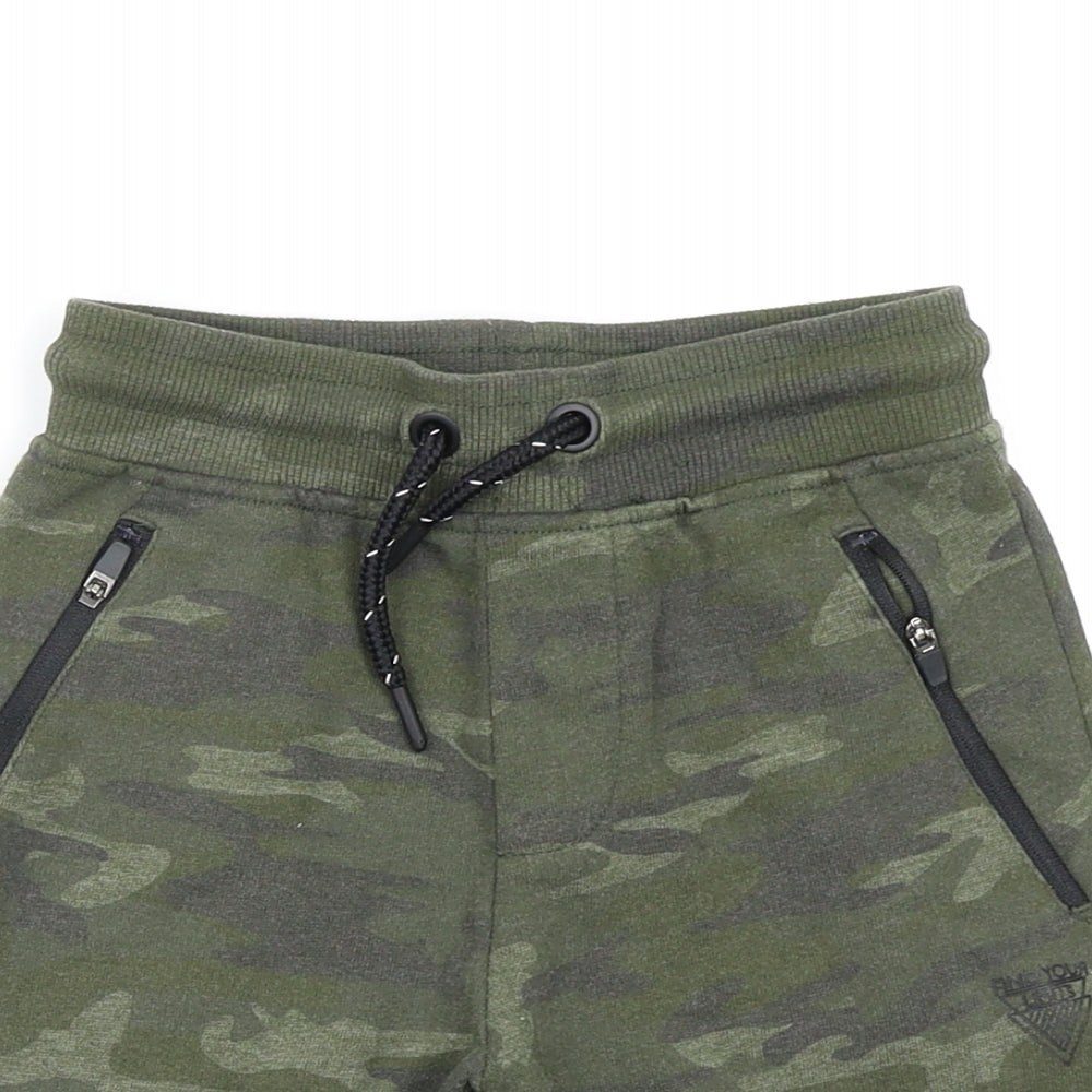 Asda George Boys Green Camouflage  Sweat Shorts Size 5-6 Years