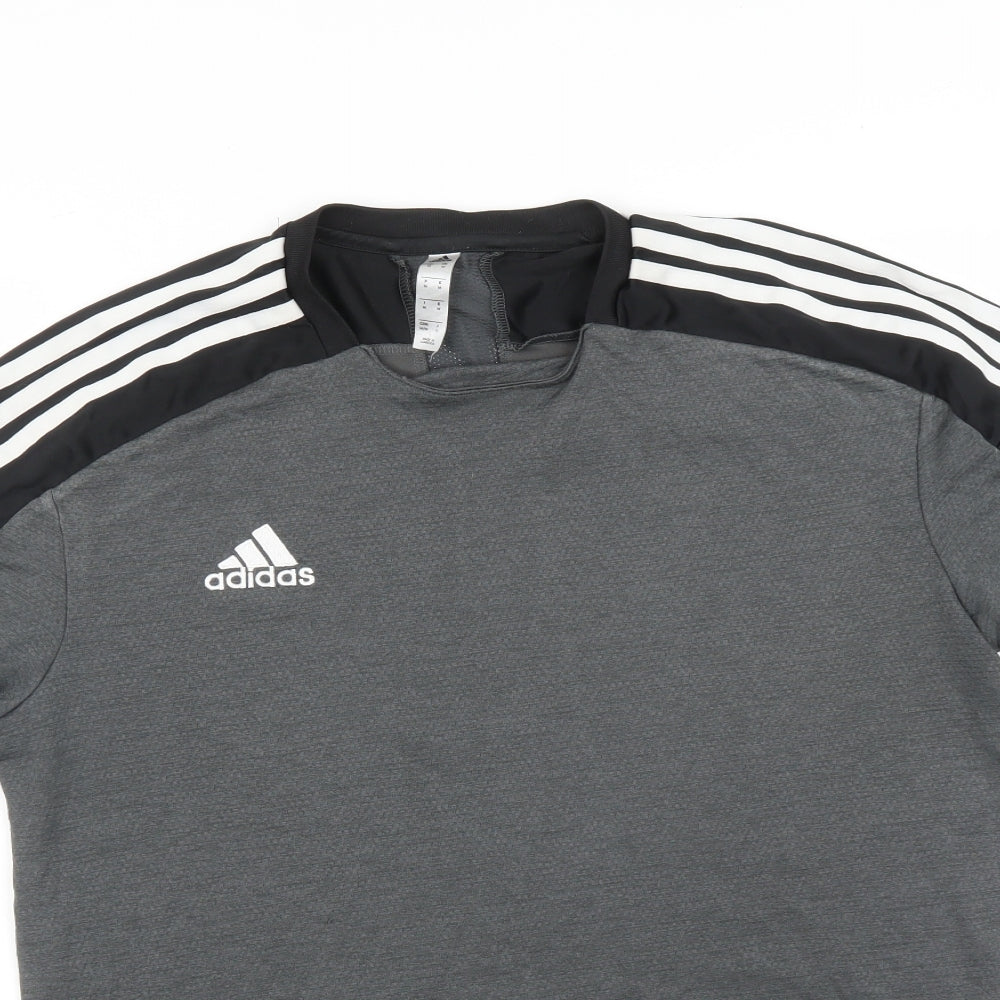 adidas Mens Grey    T-Shirt Size M