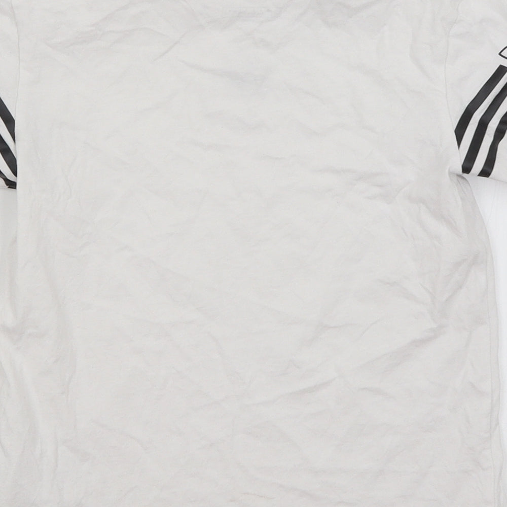 adidas Boys White   Basic T-Shirt Size 6-7 Years