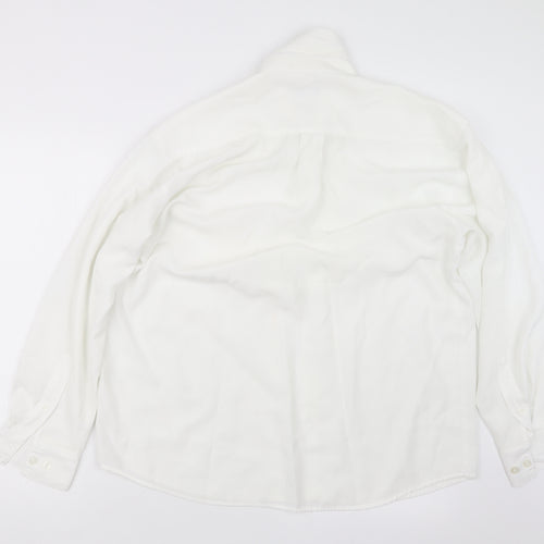Outfit Mens White    Button-Up Size L