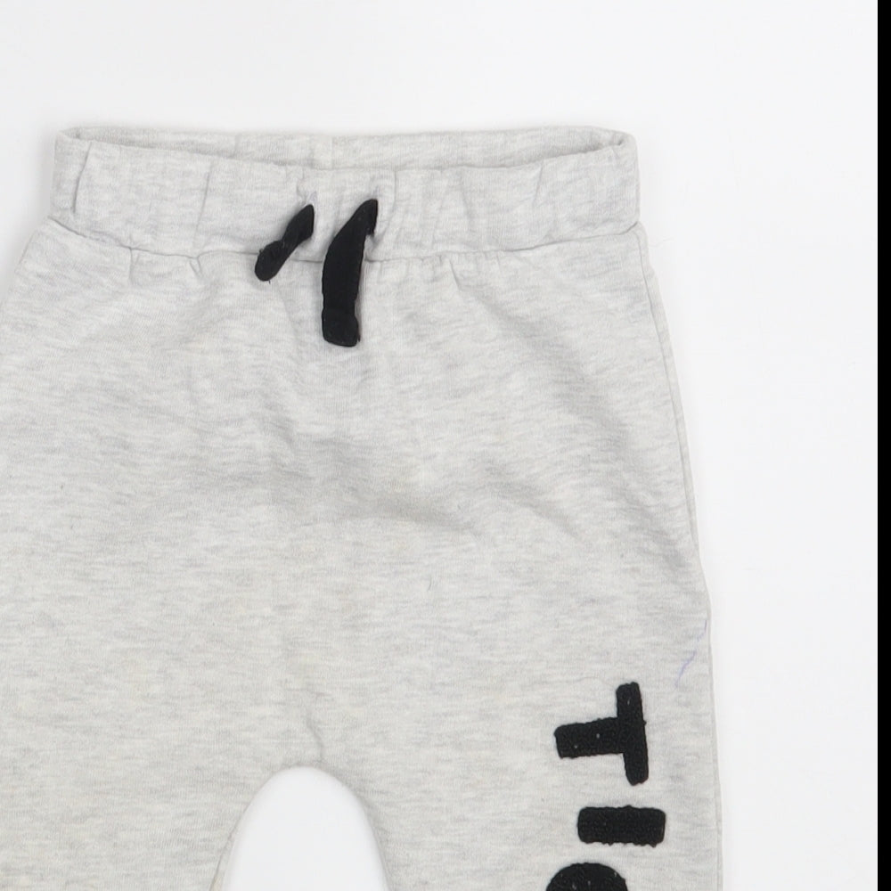 F&F Boys White   Jogger Leggings Size 12-18 Months  - Waist 18in; Inside  leg 11in