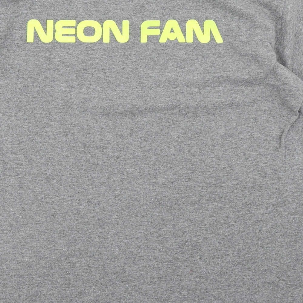 Claudius Vertesi Mens Grey    T-Shirt Size M