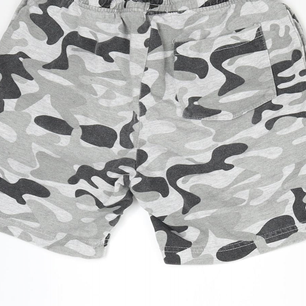 Pep & Co Boys Green Camouflage  Sweat Shorts Size 8-9 Years