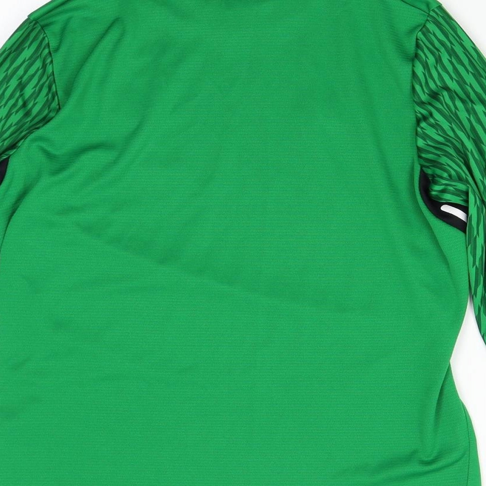 New Balance Boys Green   Pullover T-Shirt Size 9 Years  - Liverpool FC