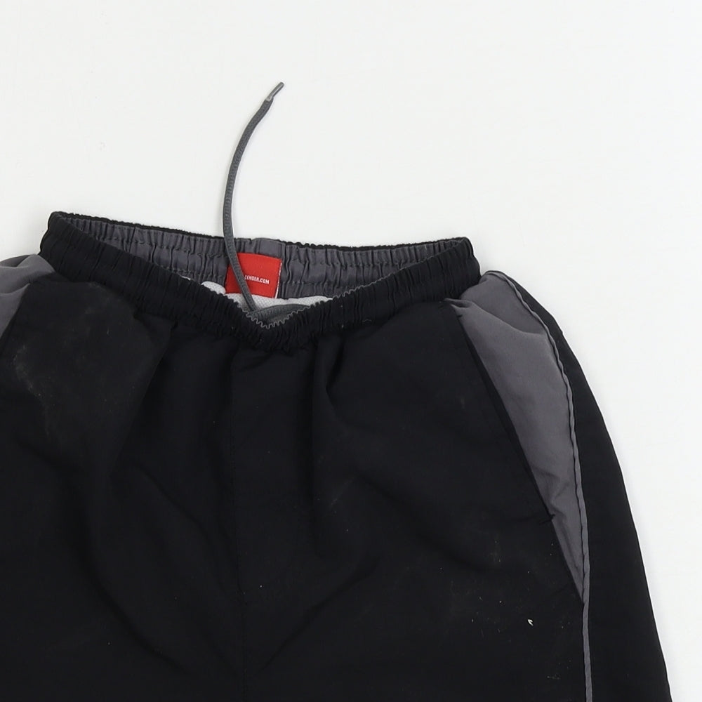 Slazenger  Boys Black   Bermuda Shorts Size 6-7 Years
