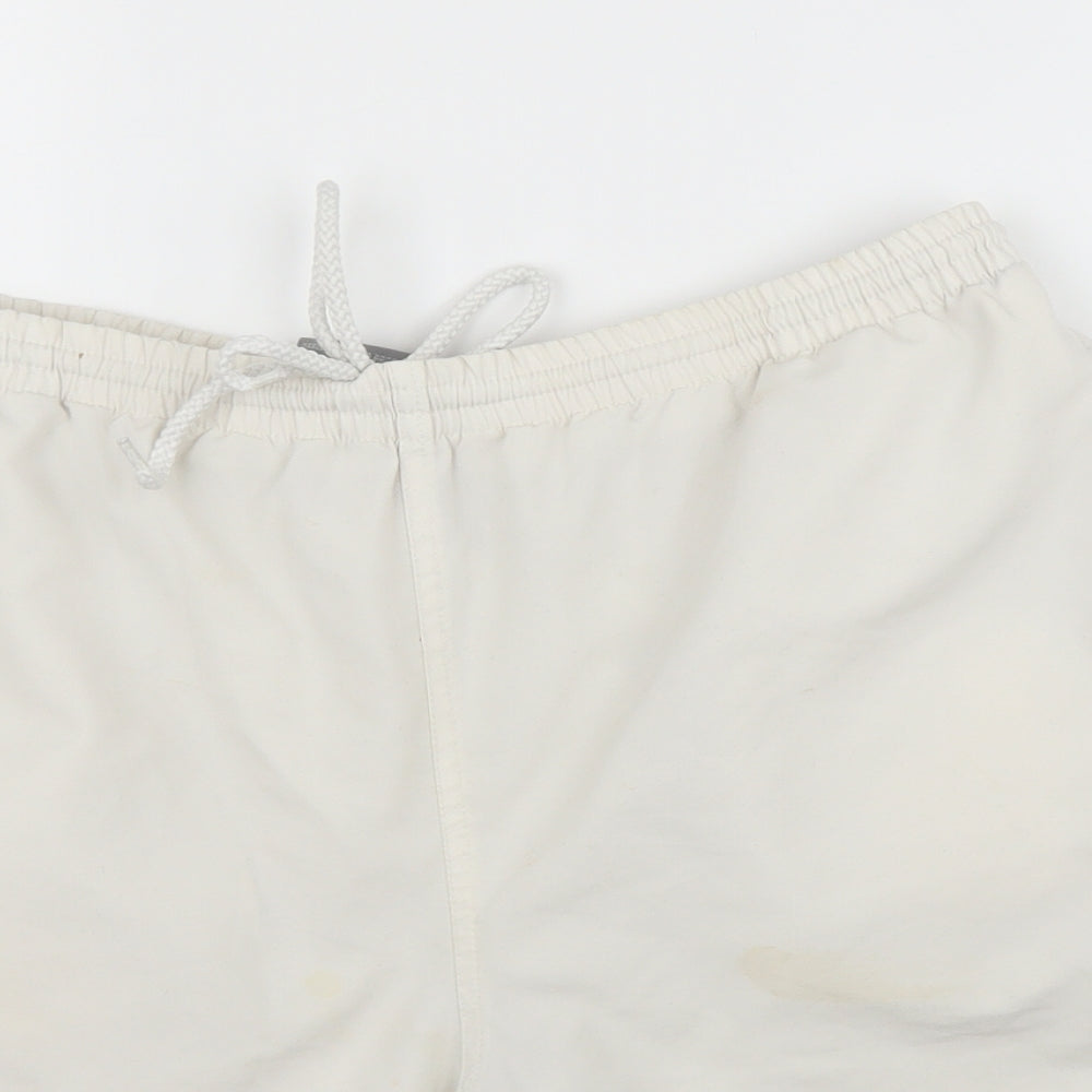 Umbro Mens White   Sweat Shorts Size L