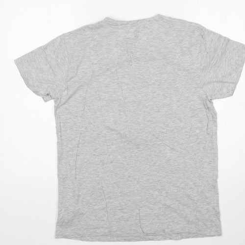 Cedar Wood State Mens Grey    T-Shirt Size M  - Minions Christmas