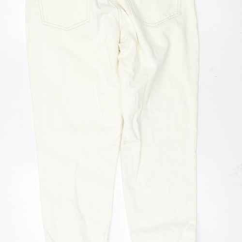 Preworn Womens White   Straight Jeans Size 28 L32 in