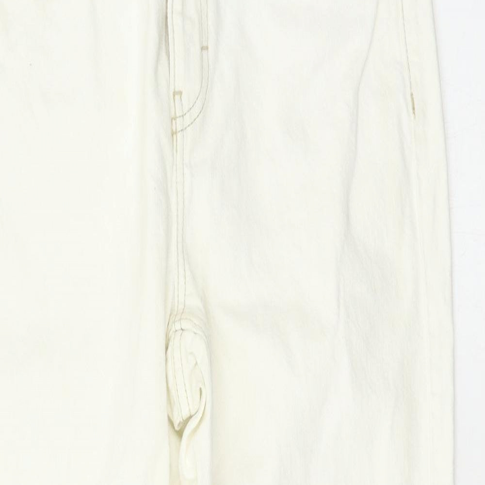 Preworn Womens White   Straight Jeans Size 28 L32 in