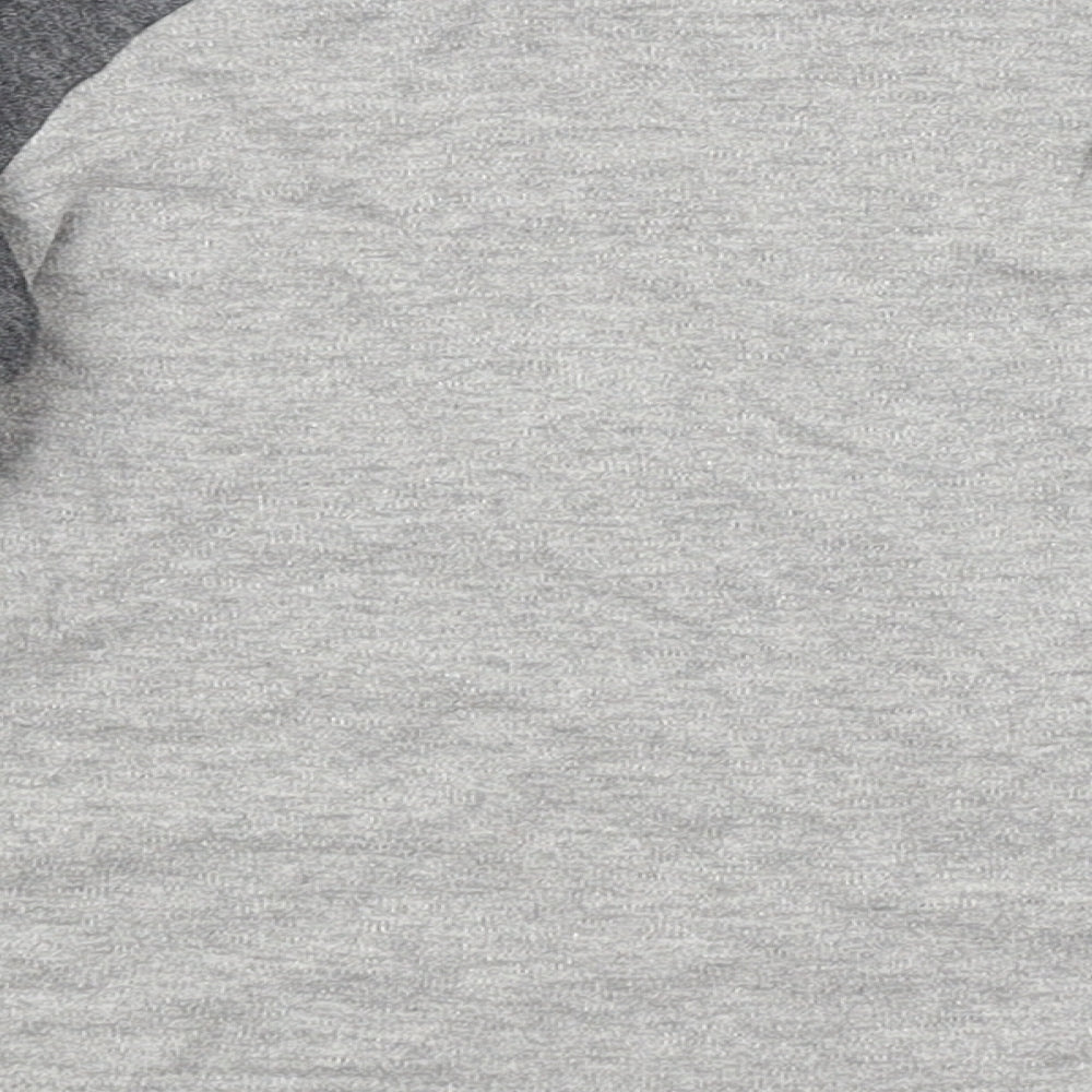 Preworn Boys Grey   Basic T-Shirt Size 3-4 Years