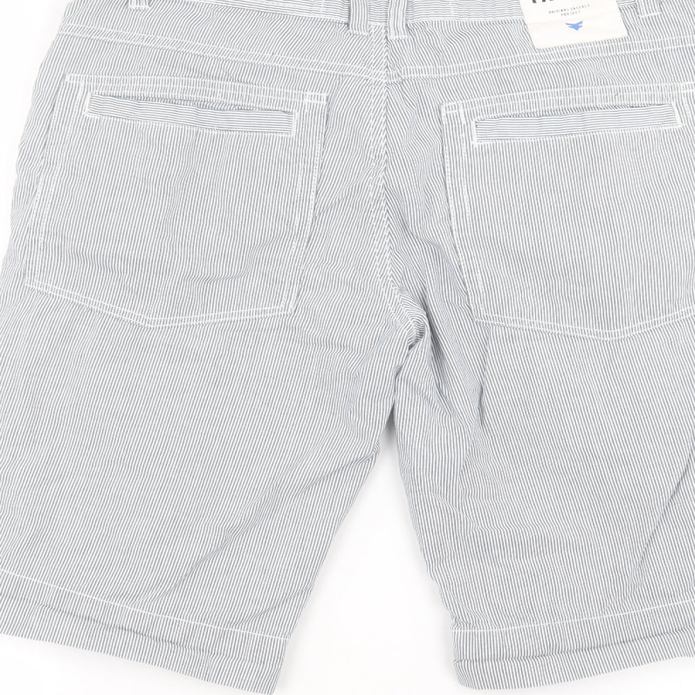 Fabric Mens White Striped  Bermuda Shorts Size 32 in