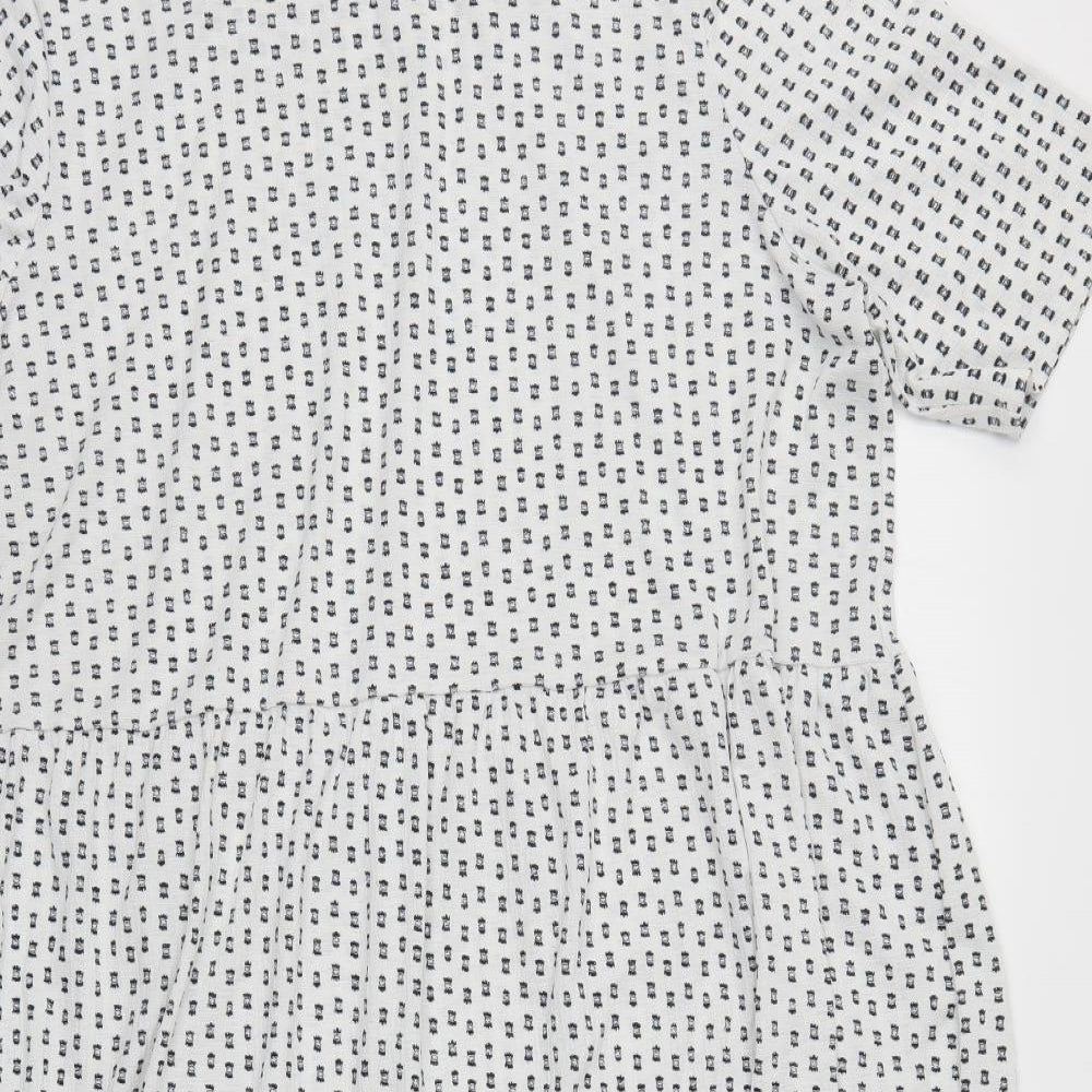 F&F Womens White Geometric  Trapeze & Swing  Size 22