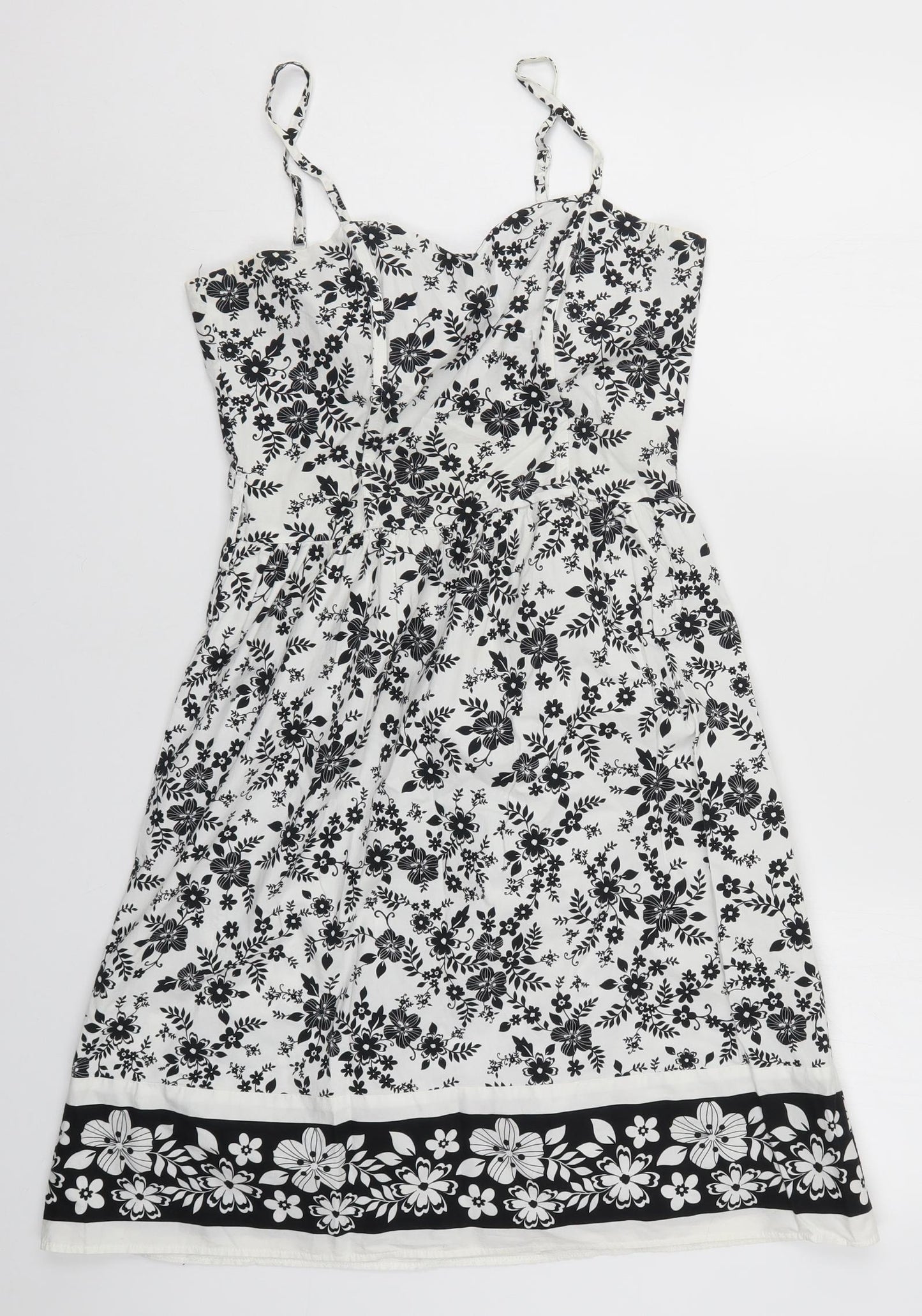 Select Womens White Floral  A-Line  Size 8  - Black and White