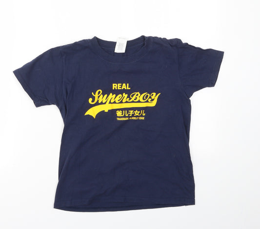 Front view of Gildan boys’ blue geometric basic t-shirt, size M