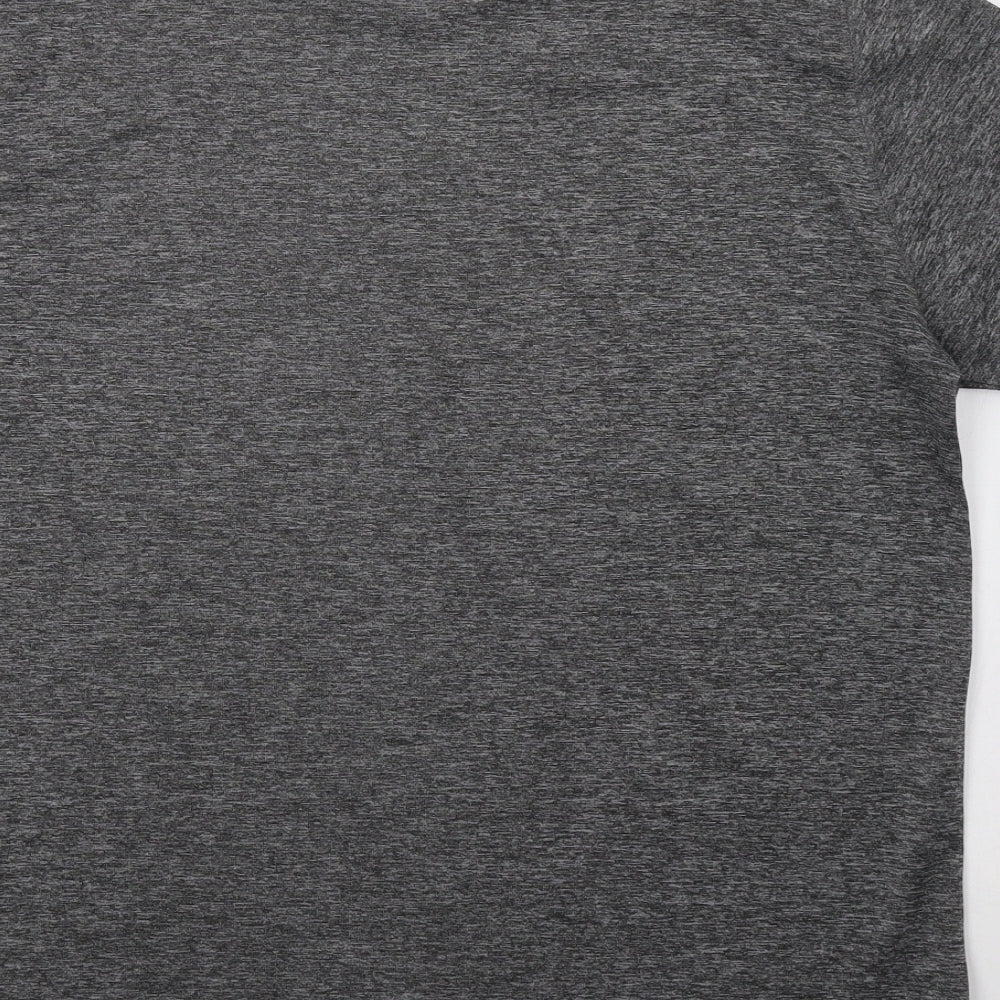 M7S Mens Grey    T-Shirt Size L