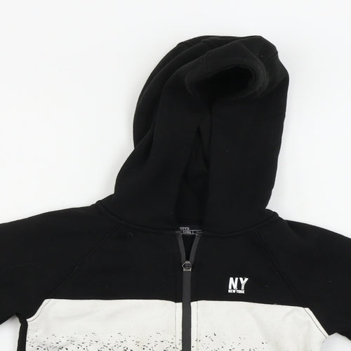 Matalan  Boys Black   Full Zip Hoodie Size 4-5 Years
