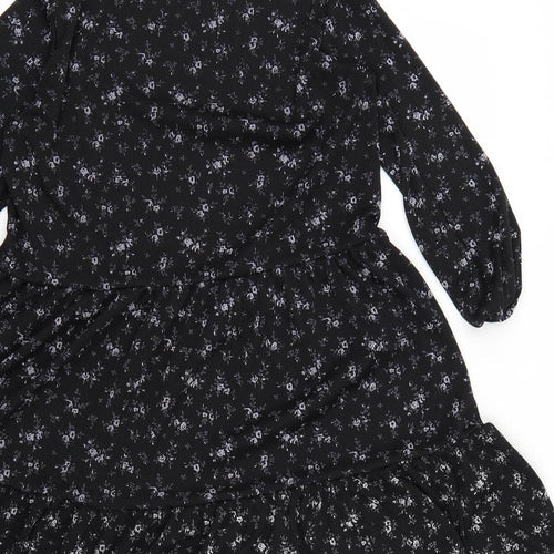 Boohoo Womens Black Floral  Fit & Flare  Size 6