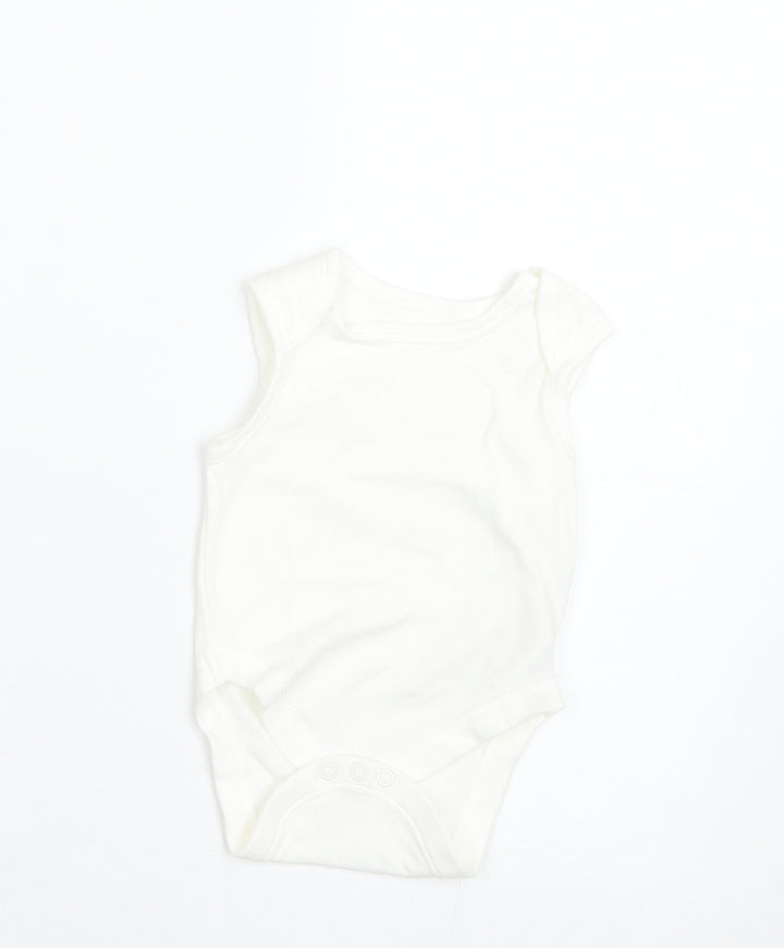 Primark Baby White Basic T-Shirt Size 0-3 Months