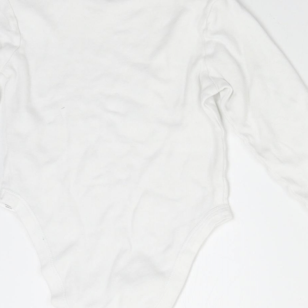 Primark Baby White   Babygrow One-Piece Size 24 Months  - Star
