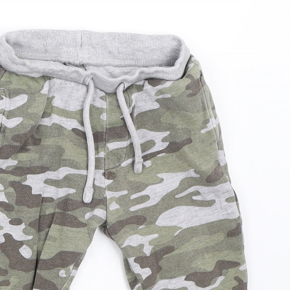 Matalan Boys Green Camouflage  Jogger Trousers Size 12-18 Months