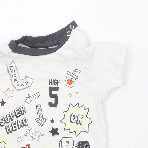 Nutmeg Baby White Geometric  Basic T-Shirt Size 9-12 Months