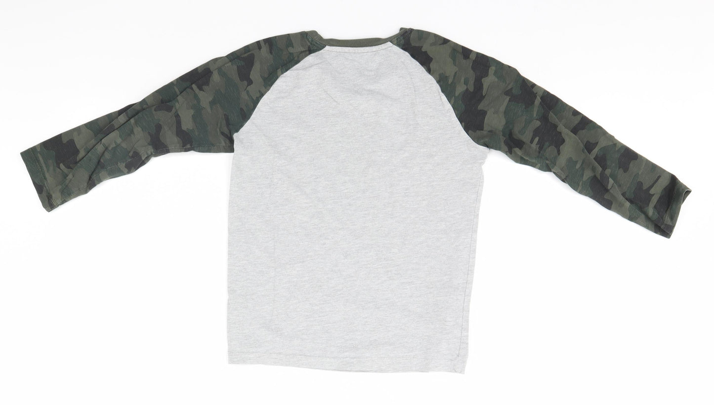 Matalan Boys Grey Camouflage  Basic T-Shirt Size 9 Years