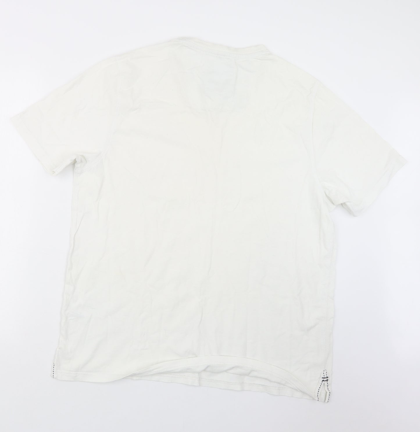 George Mens White    T-Shirt Size XL