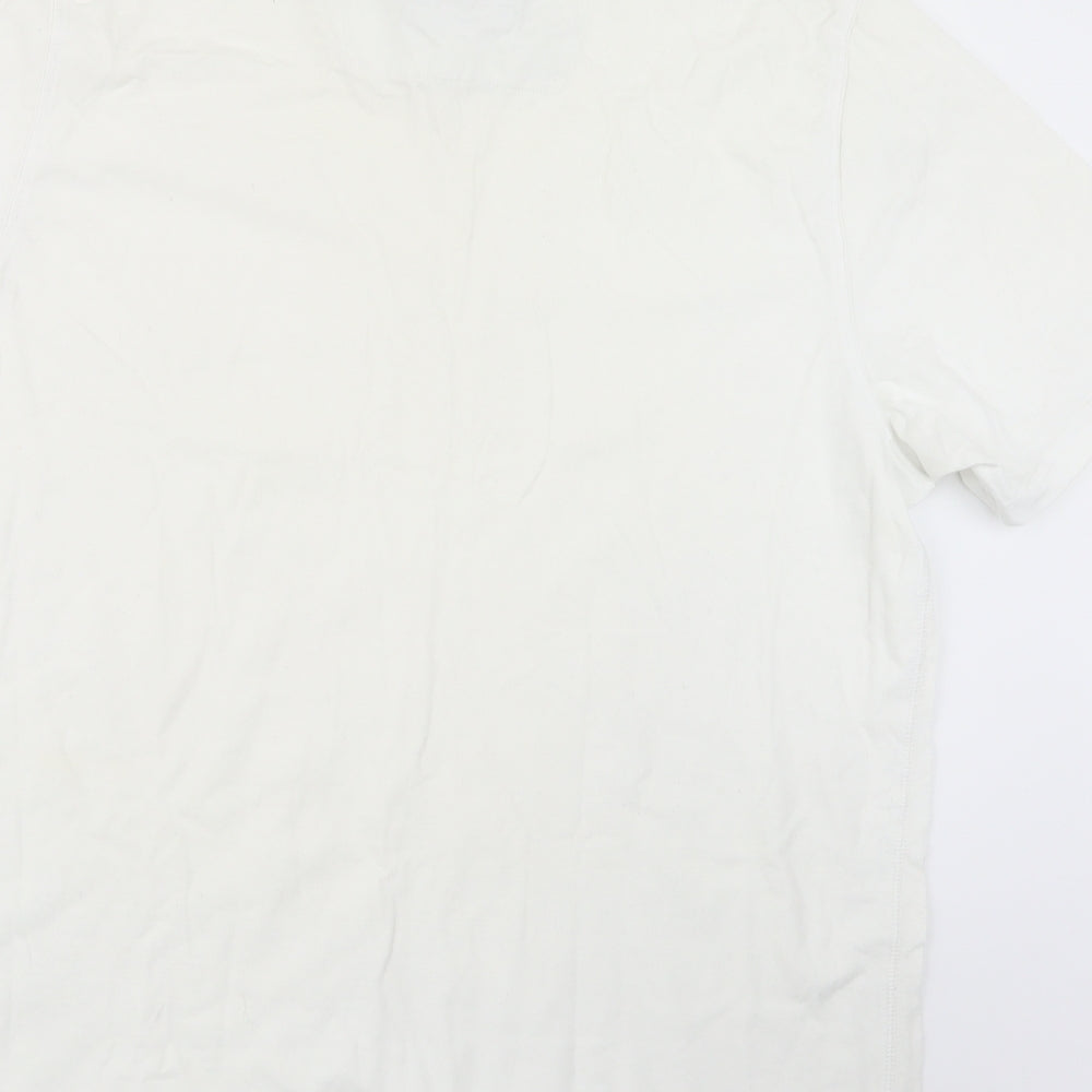 George Mens White    T-Shirt Size XL