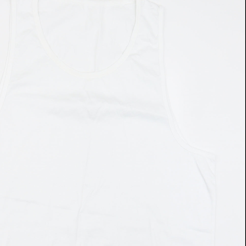 George Mens White    T-Shirt Size 2XL
