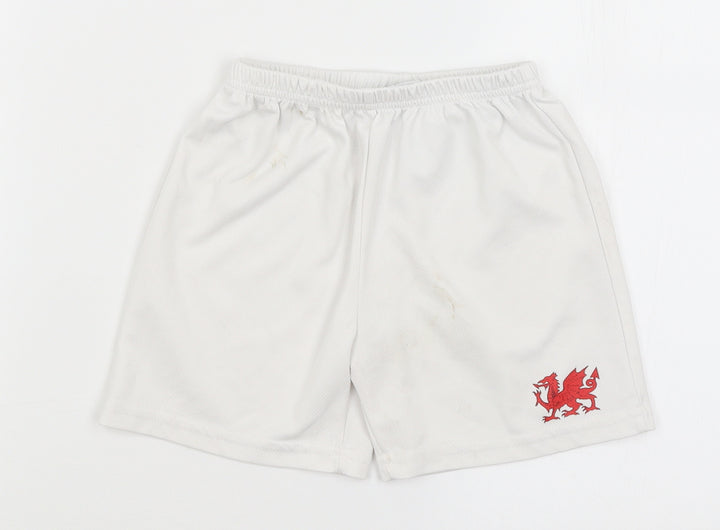 Manav Boys White   Bermuda Shorts Size 4 Years