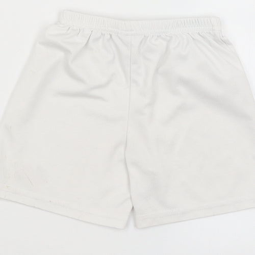 Manav Boys White   Bermuda Shorts Size 4 Years