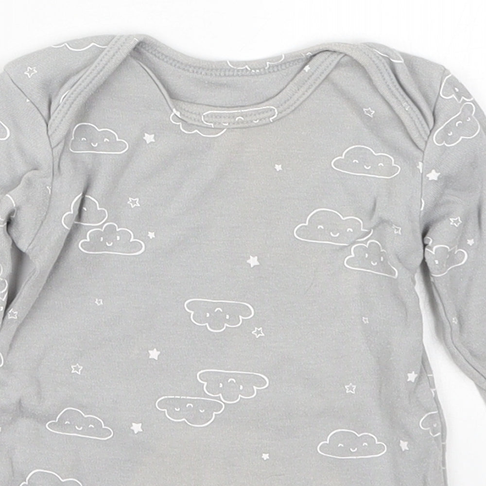 Matalan Baby Grey   Babygrow One-Piece Size 6-9 Months  - Clouds