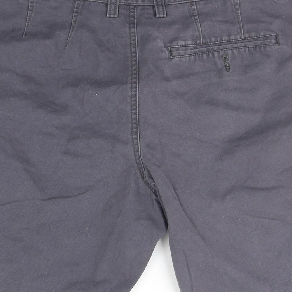 Maine Mens Grey   Chino Shorts Size 34 in