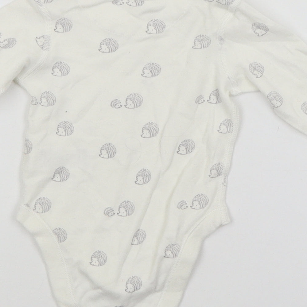 M&S Baby White Animal Print  Babygrow One-Piece Size 0-3 Months