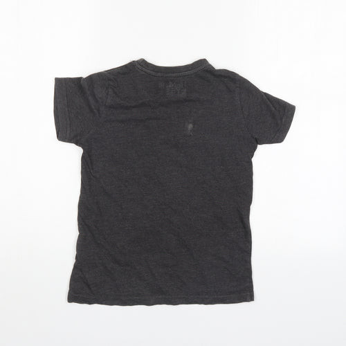 Henleys Boys Grey   Basic T-Shirt Size 7-8 Years