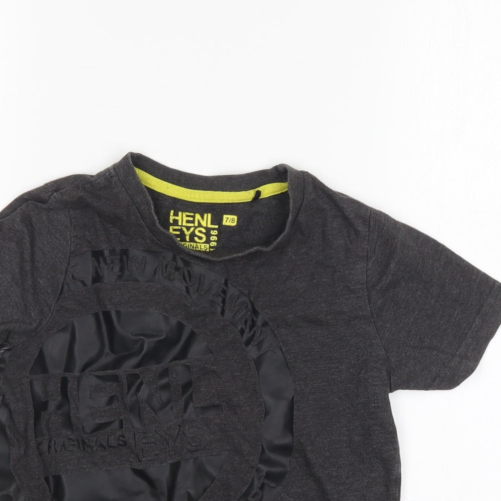 Henleys Boys Grey   Basic T-Shirt Size 7-8 Years