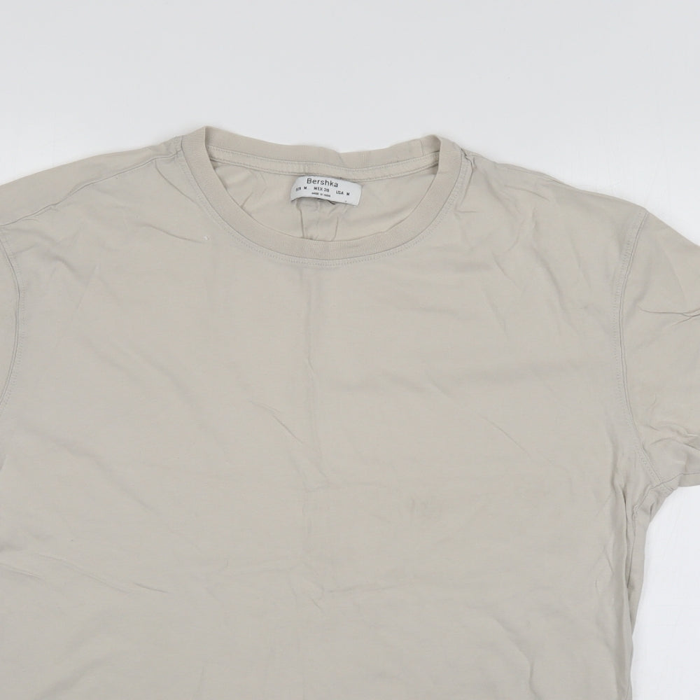 Bershka Mens Ivory    T-Shirt Size M
