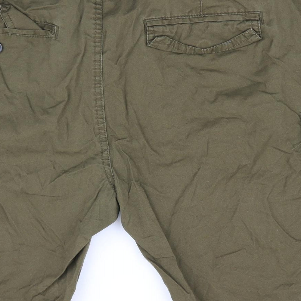 Cedar Wood State Mens Green   Cargo Shorts Size 34 in